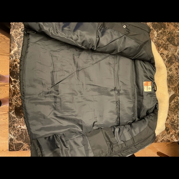 Men’s Large vest - Picture 1 of 5